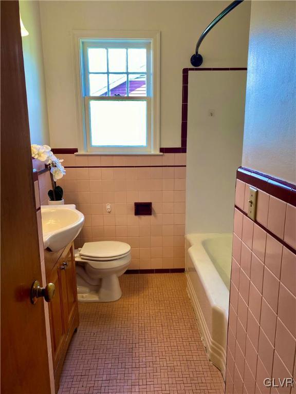 751 North Brookside Road Allentown, PA 18106 - Photo 11 of 21 Gallery Image 11