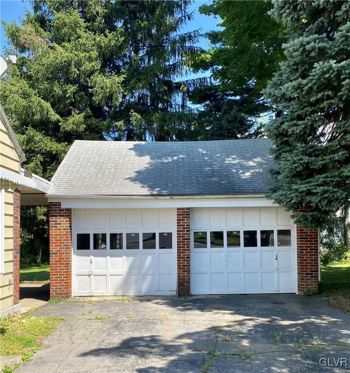 751 North Brookside Road Allentown, PA 18106 - Photo 4 of 21 Gallery Image 4