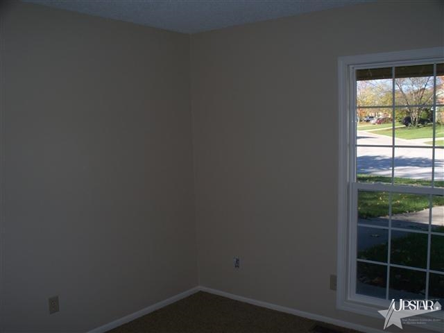 9325 Crystal Spring Drive Fort Wayne, IN 46804 - Photo 6 of 9 Gallery Image 6