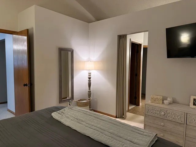 $325,000 | 324 Shorewood Circle, Detroit Lakes, MN 56501