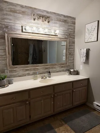 $325,000 | 324 Shorewood Circle, Detroit Lakes, MN 56501