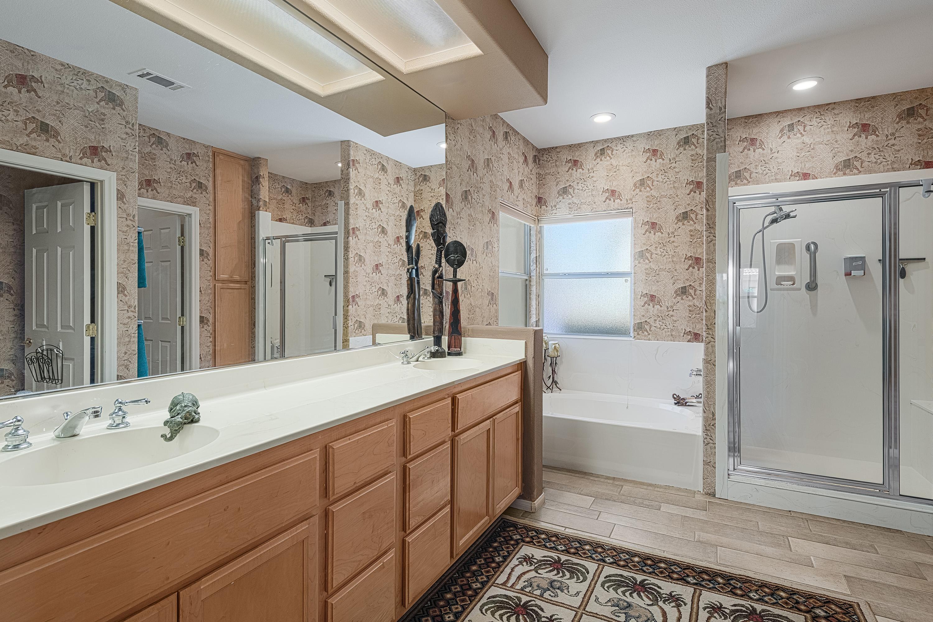 69445 Serenity Road Cathedral City, CA 92234 - Photo 17 of 28 Primary Bath