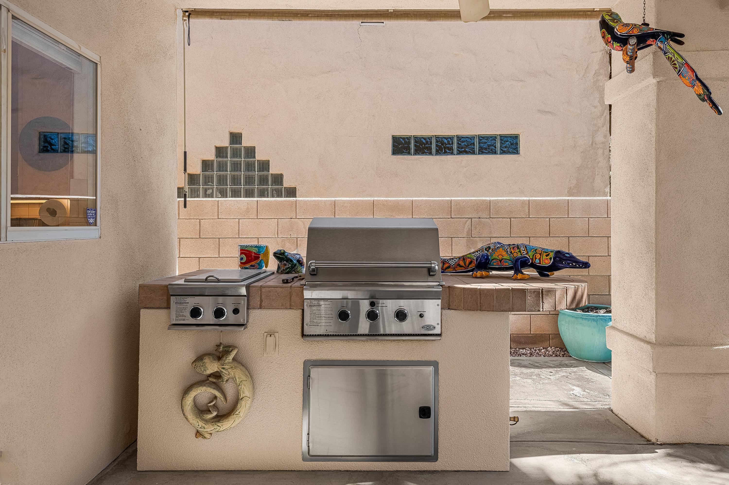 69445 Serenity Road Cathedral City, CA 92234 - Photo 25 of 28 Outdoor grill