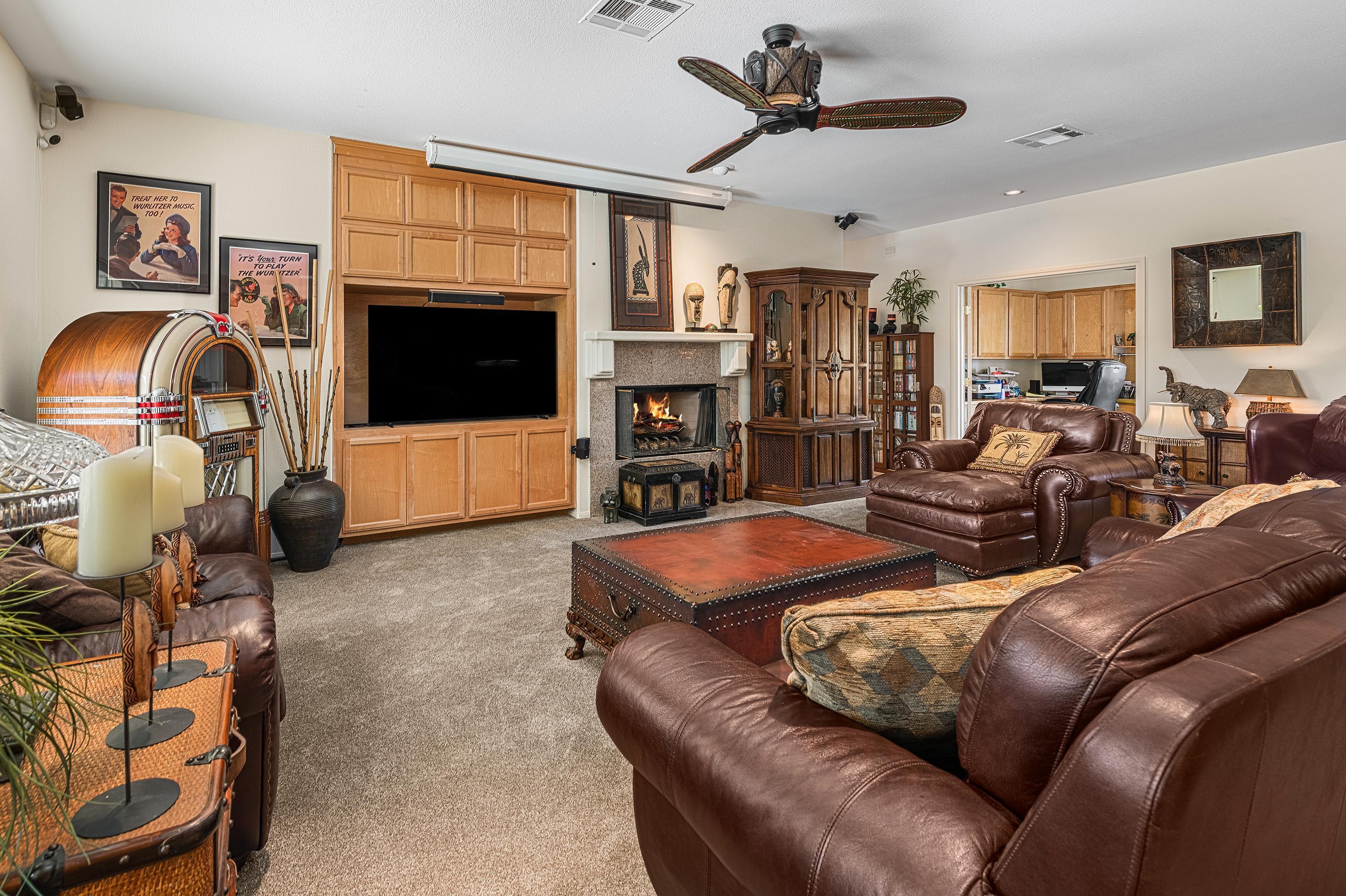 69445 Serenity Road Cathedral City, CA 92234 - Photo 5 of 28 Family Room