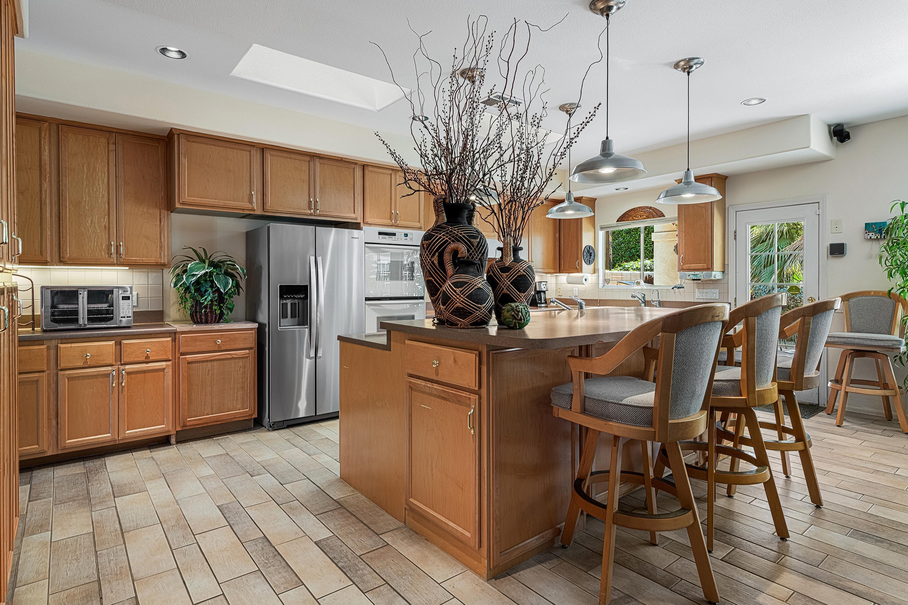 69445 Serenity Road Cathedral City, CA 92234 - Photo 10 of 28 Kitchen 3