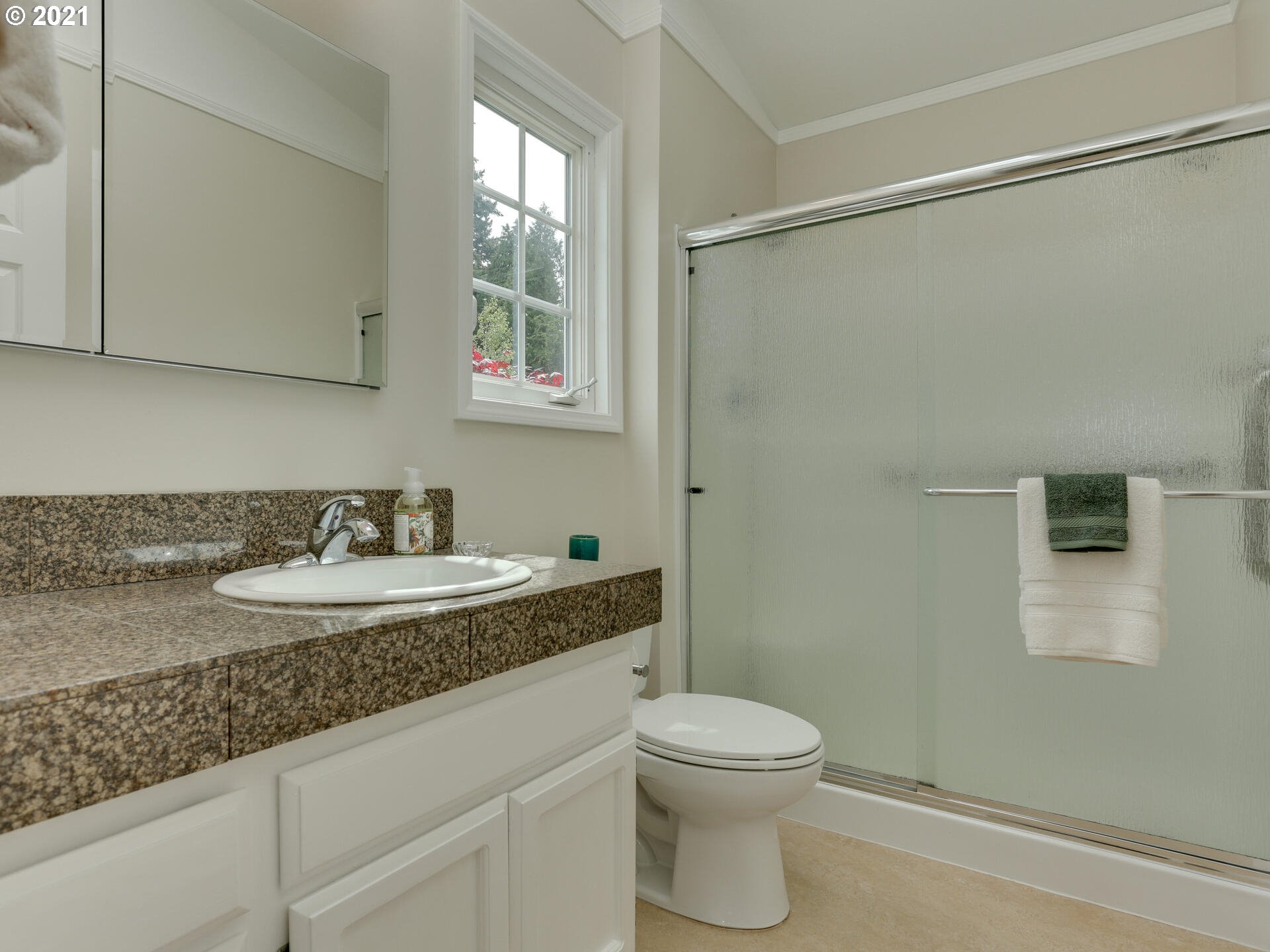 10115 Southwest Lancaster Road Portland, OR 97219 - Photo 15 of 32 Gallery Image 15