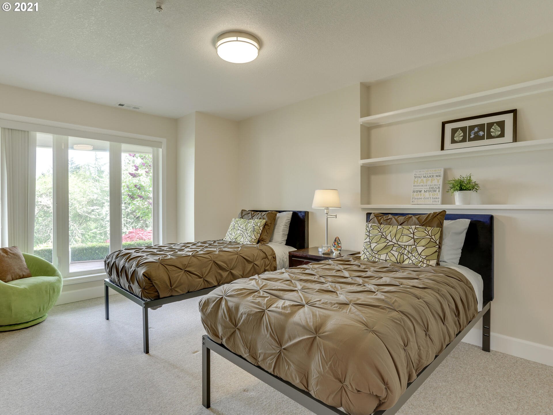 10115 Southwest Lancaster Road Portland, OR 97219 - Photo 19 of 32 Gallery Image 19