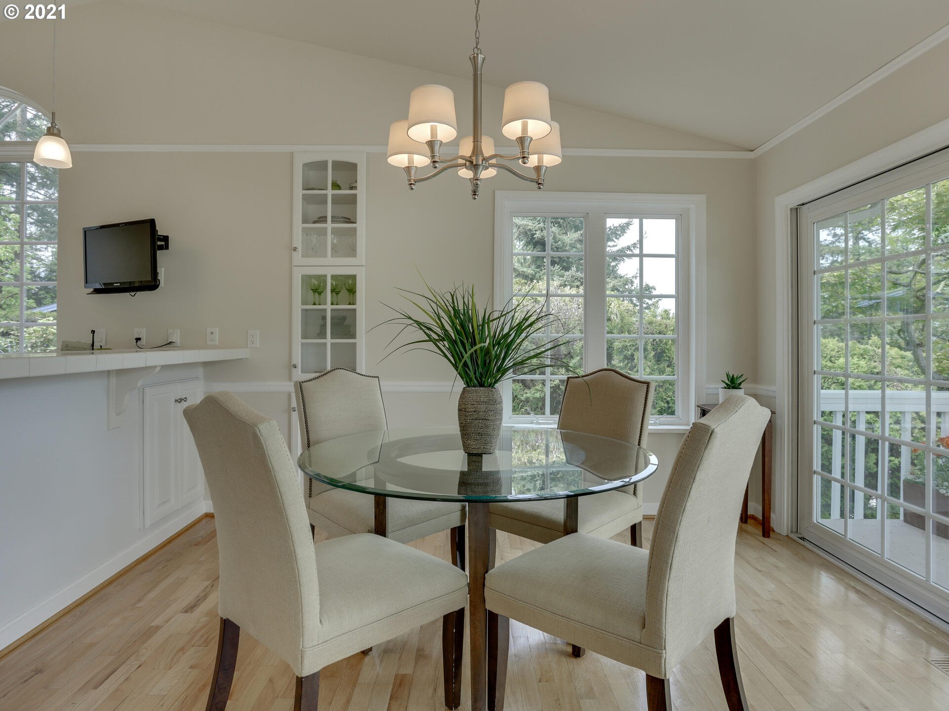 10115 Southwest Lancaster Road Portland, OR 97219 - Photo 9 of 32 Gallery Image 9
