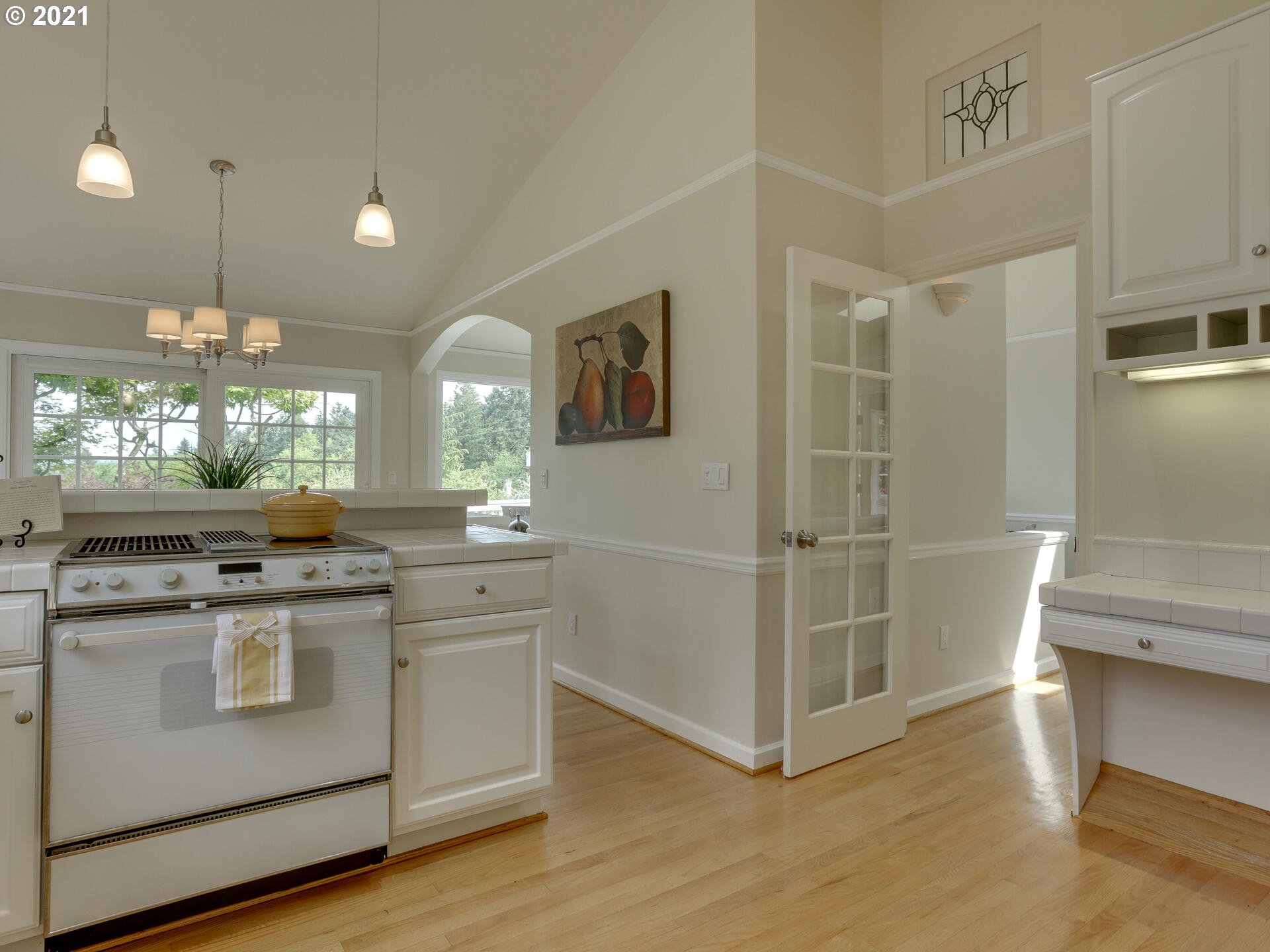 10115 Southwest Lancaster Road Portland, OR 97219 - Photo 10 of 32 Gallery Image 10