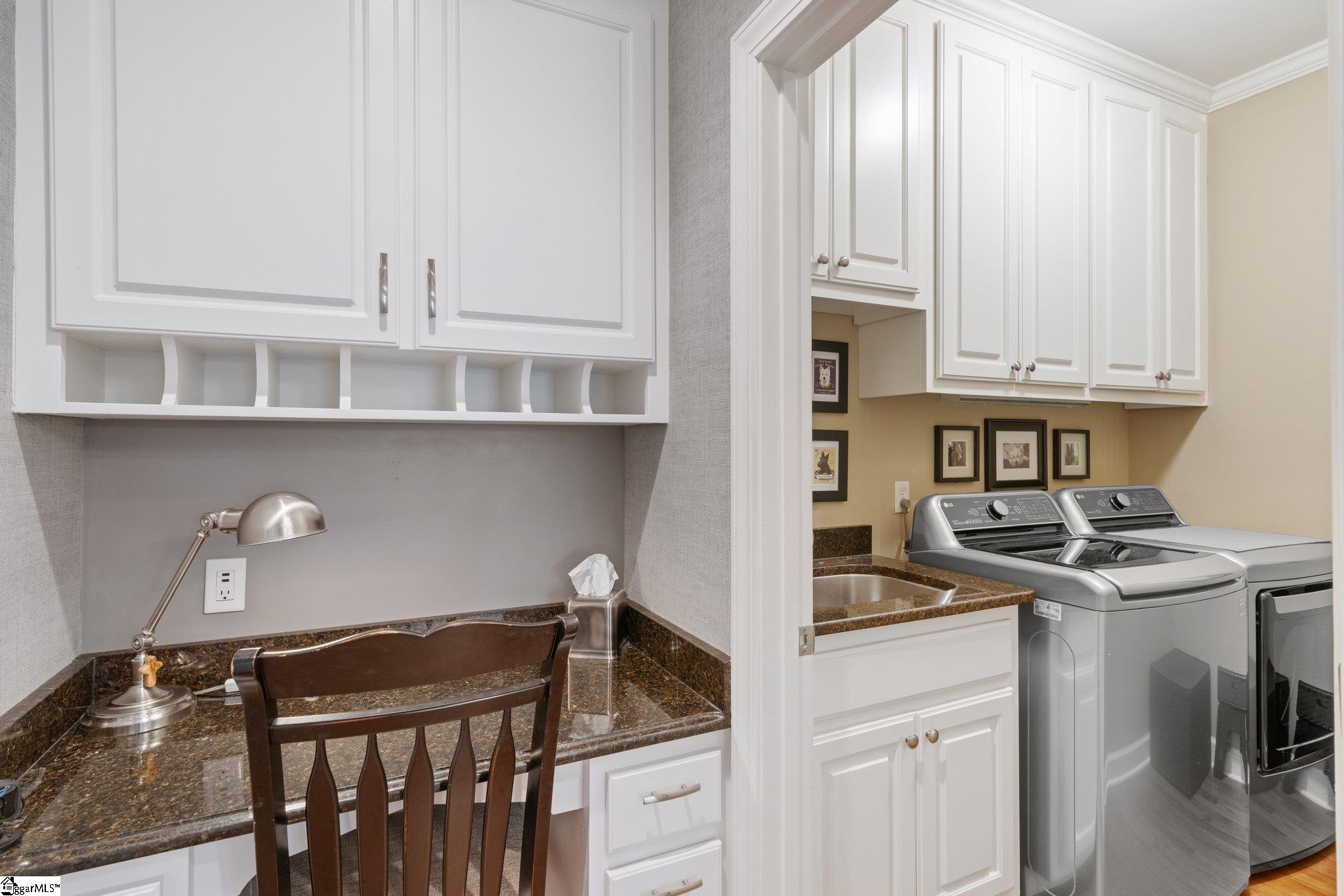327 Shadow Ridge Circle Simpsonville, SC 29681 - Photo 14 of 34 Gallery Image 14
