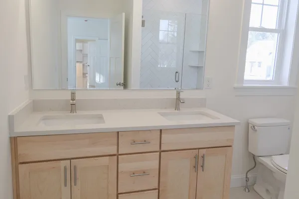$935,900 | 28 Summerwind Place, Unit 1, Greenland, NH 03840