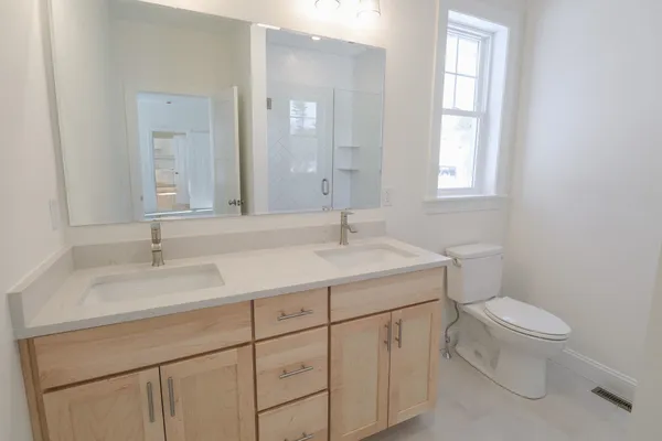 $935,900 | 28 Summerwind Place, Unit 1, Greenland, NH 03840