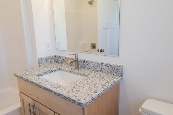 $935,900 | 28 Summerwind Place, Unit 1, Greenland, NH 03840