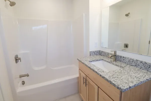 $935,900 | 28 Summerwind Place, Unit 1, Greenland, NH 03840