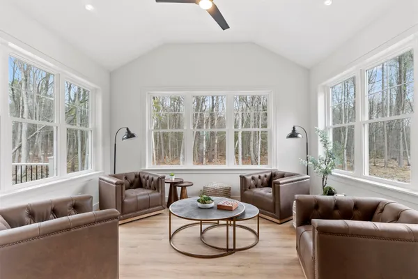 $935,900 | 28 Summerwind Place, Unit 1, Greenland, NH 03840