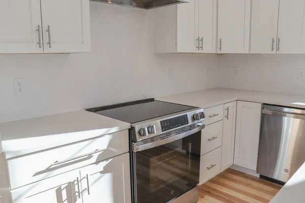 $935,900 | 28 Summerwind Place, Unit 1, Greenland, NH 03840