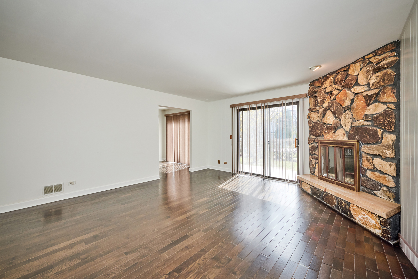 3035 Rennes Court Northbrook, IL 60062 - Photo 8 of 53