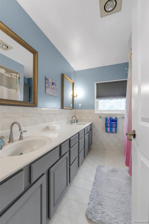 29450 Desmond Drive Warren, MI 48093 - Photo 28 of 49