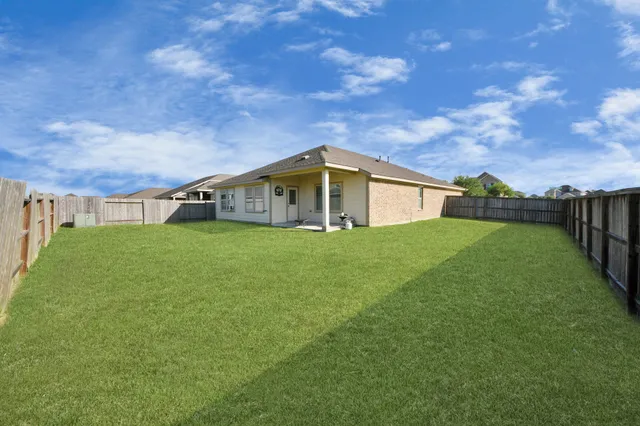 $329,000 | 19126 Hidden Arbor Drive, Manvel, TX 77578