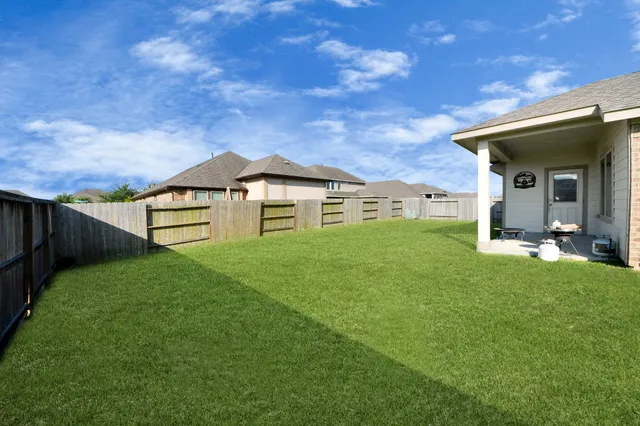 $329,000 | 19126 Hidden Arbor Drive, Manvel, TX 77578