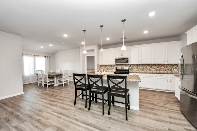 $329,000 | 19126 Hidden Arbor Drive, Manvel, TX 77578