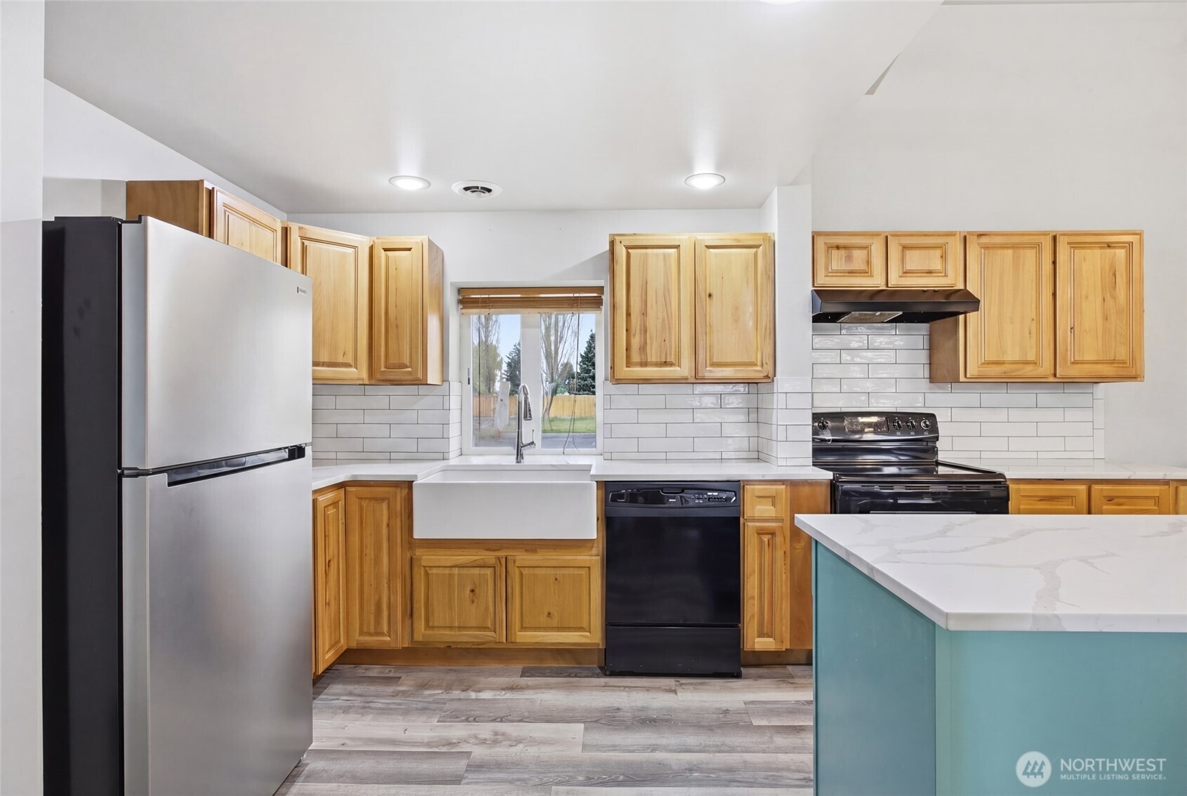 5601 Rd K Northeast Moses Lake, WA 98837 - Photo 14 of 39