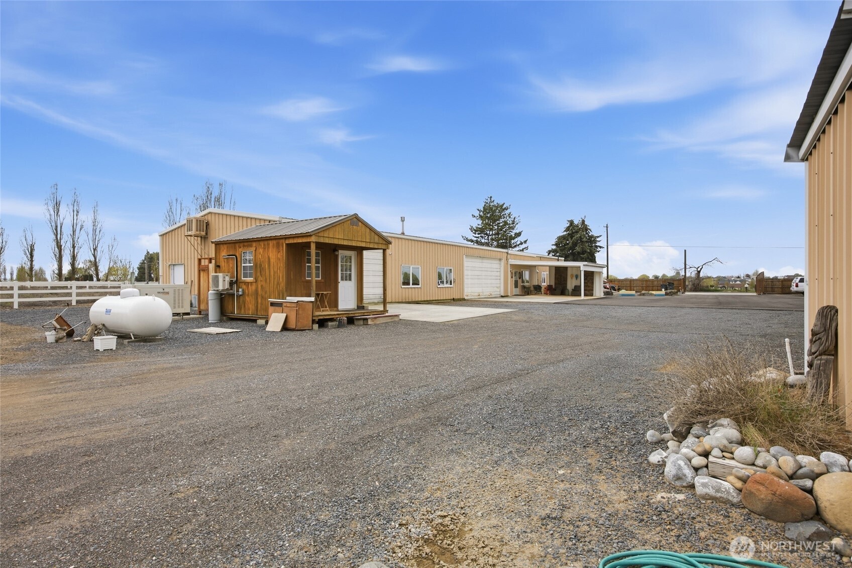 5601 Rd K Northeast Moses Lake, WA 98837 - Photo 4 of 39