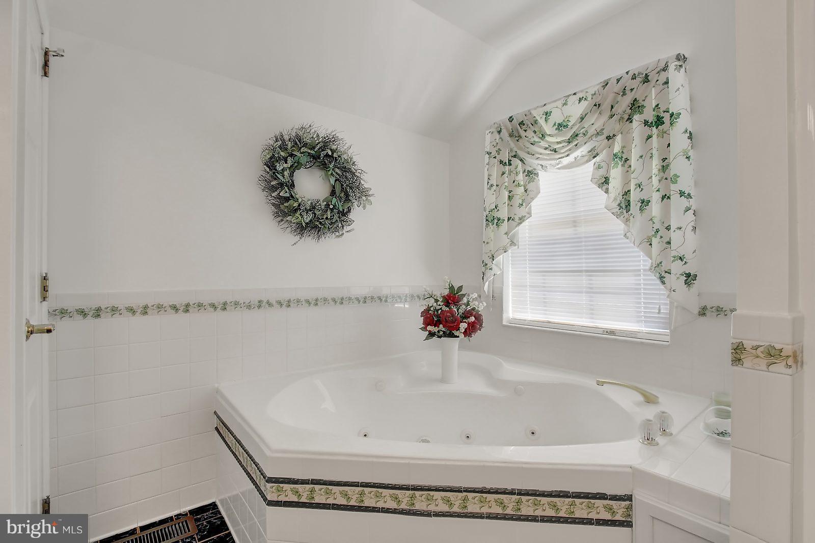 506 Paradise Road Aberdeen, MD 21001 - Photo 19 of 30 Bath (Master)
