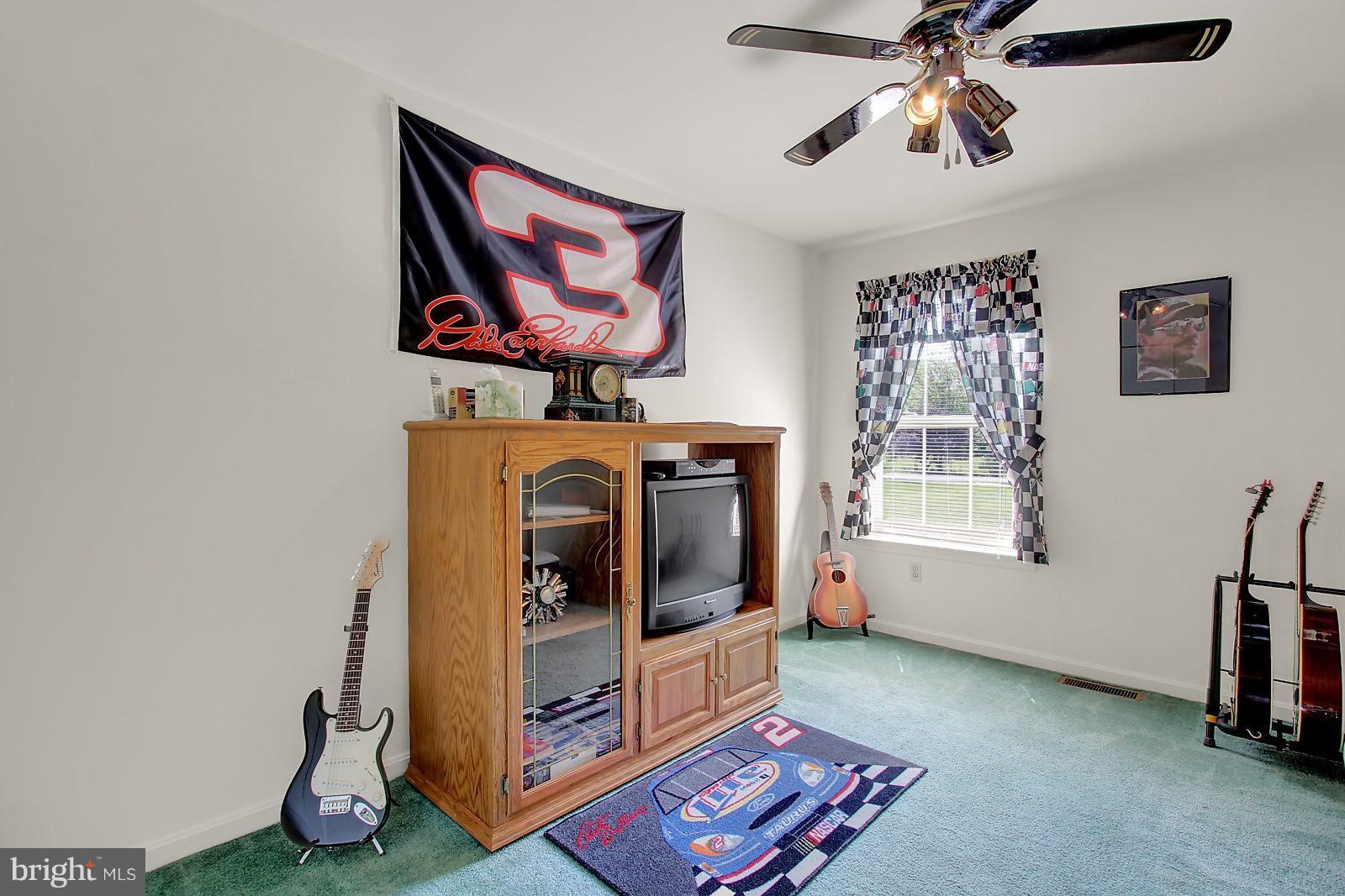 506 Paradise Road Aberdeen, MD 21001 - Photo 23 of 30 Bedroom #4