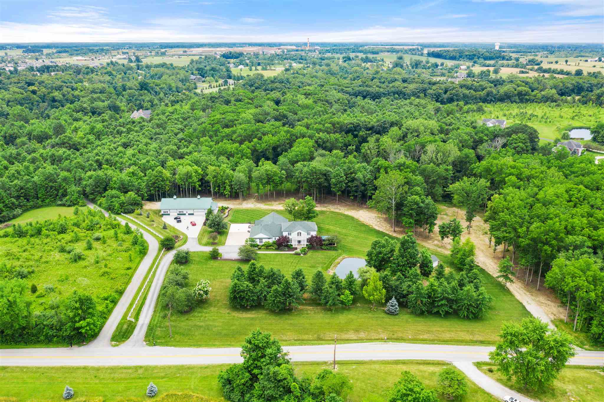 12033 Ernst Road Roanoke, IN 46783 - Photo 11 of 36