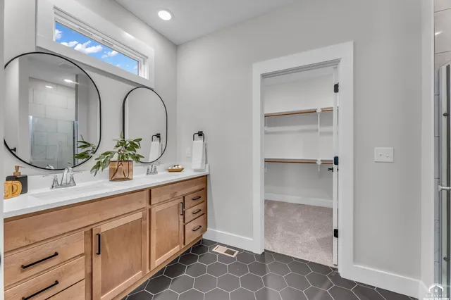 $500,000 | 32468 West 168th Court, Gardner, KS 66030