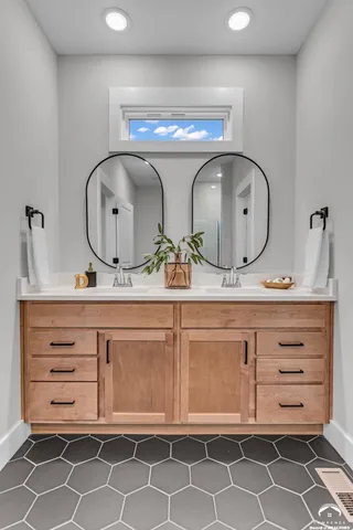 $500,000 | 32468 West 168th Court, Gardner, KS 66030