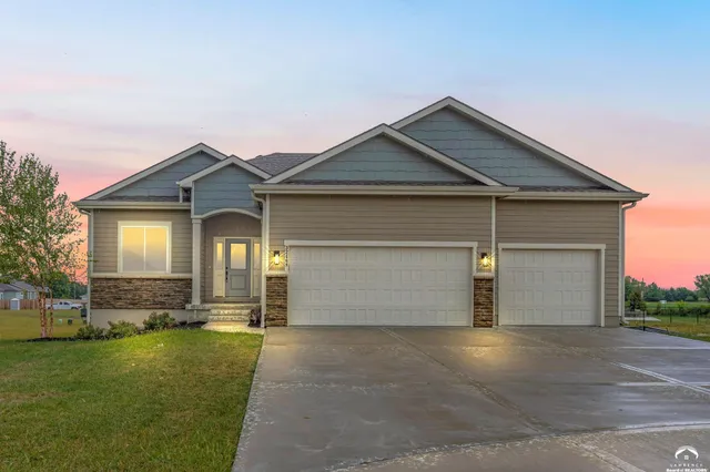 $500,000 | 32468 West 168th Court, Gardner, KS 66030