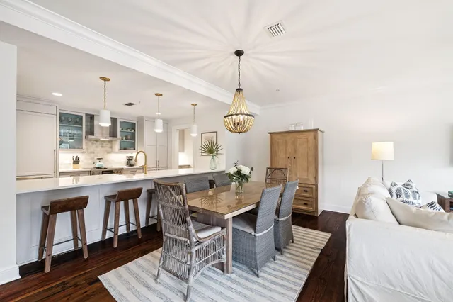 $2,075,000 | 104 North Barrett Square, Unit 2A, Rosemary Beach, FL 32461