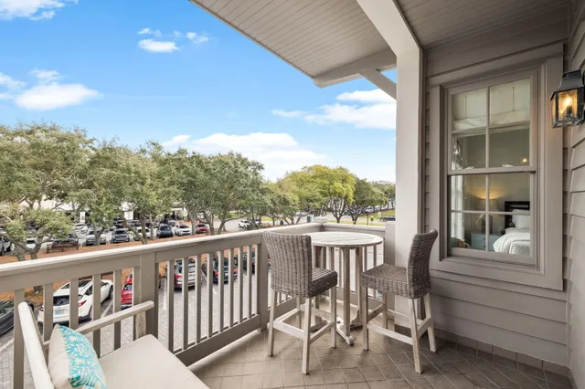 $2,075,000 | 104 North Barrett Square, Unit 2A, Rosemary Beach, FL 32461
