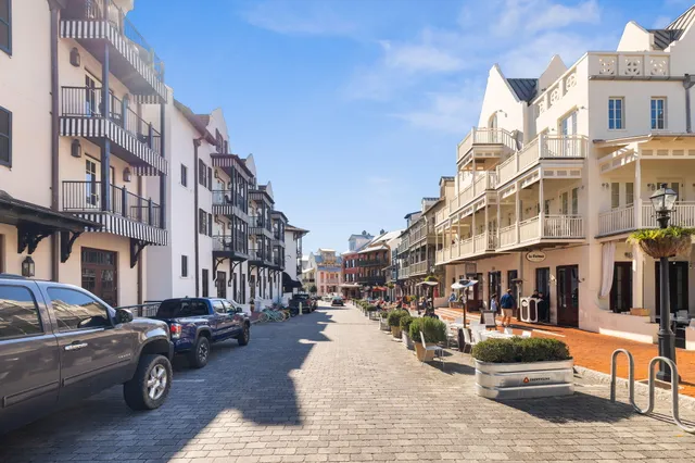 $2,075,000 | 104 North Barrett Square, Unit 2A, Rosemary Beach, FL 32461