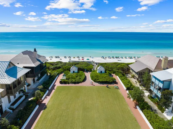 $2,075,000 | 104 North Barrett Square, Unit 2A, Rosemary Beach, FL 32461