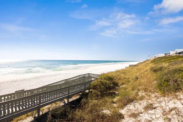 $2,075,000 | 104 North Barrett Square, Unit 2A, Rosemary Beach, FL 32461