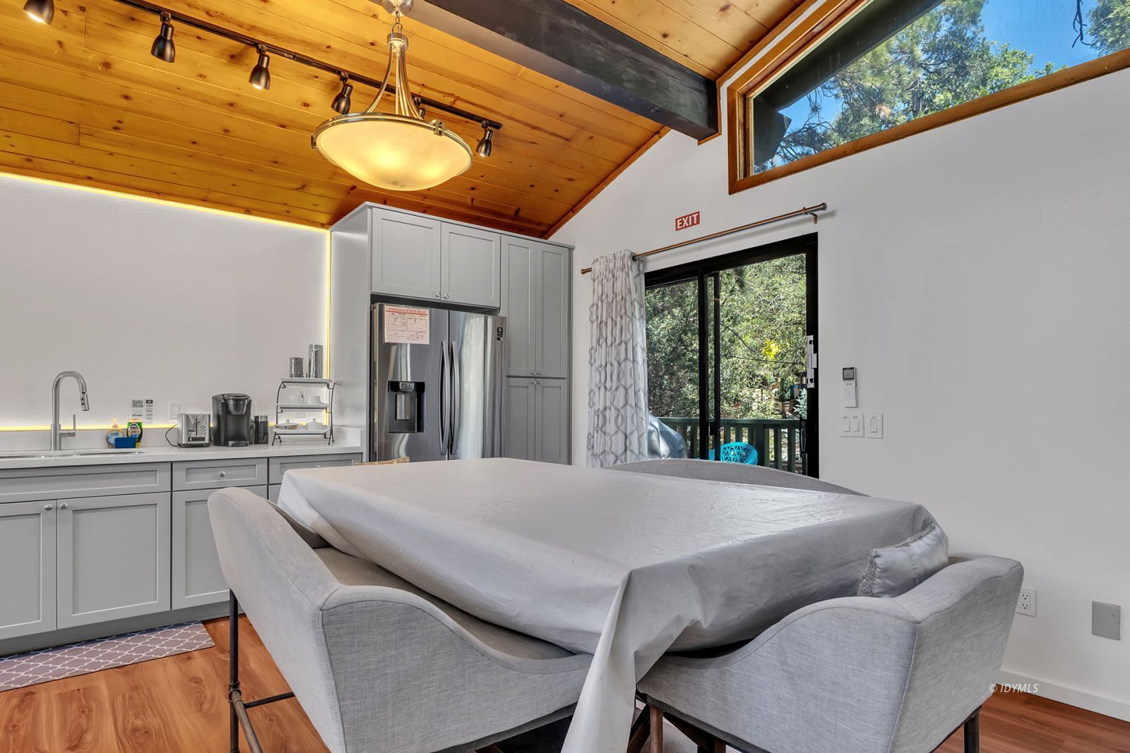 25595 Glen Road Idyllwild, CA 92549 - Photo 20 of 51 a kitchen with a table and chairs in it
