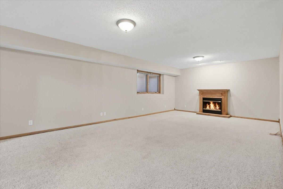 964 Fraser Lane Hudson, WI 54016 - Photo 23 of 34
