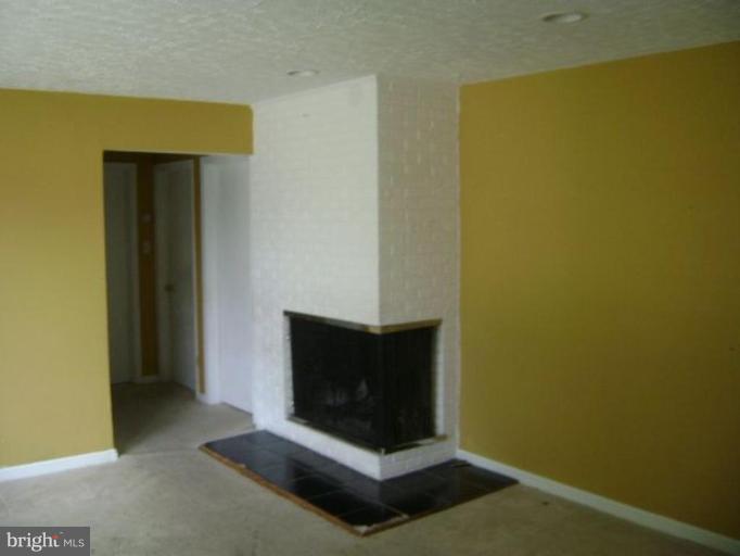 2707 Finch Street Silver Spring, MD 20902 - Photo 3 of 7 Living Room