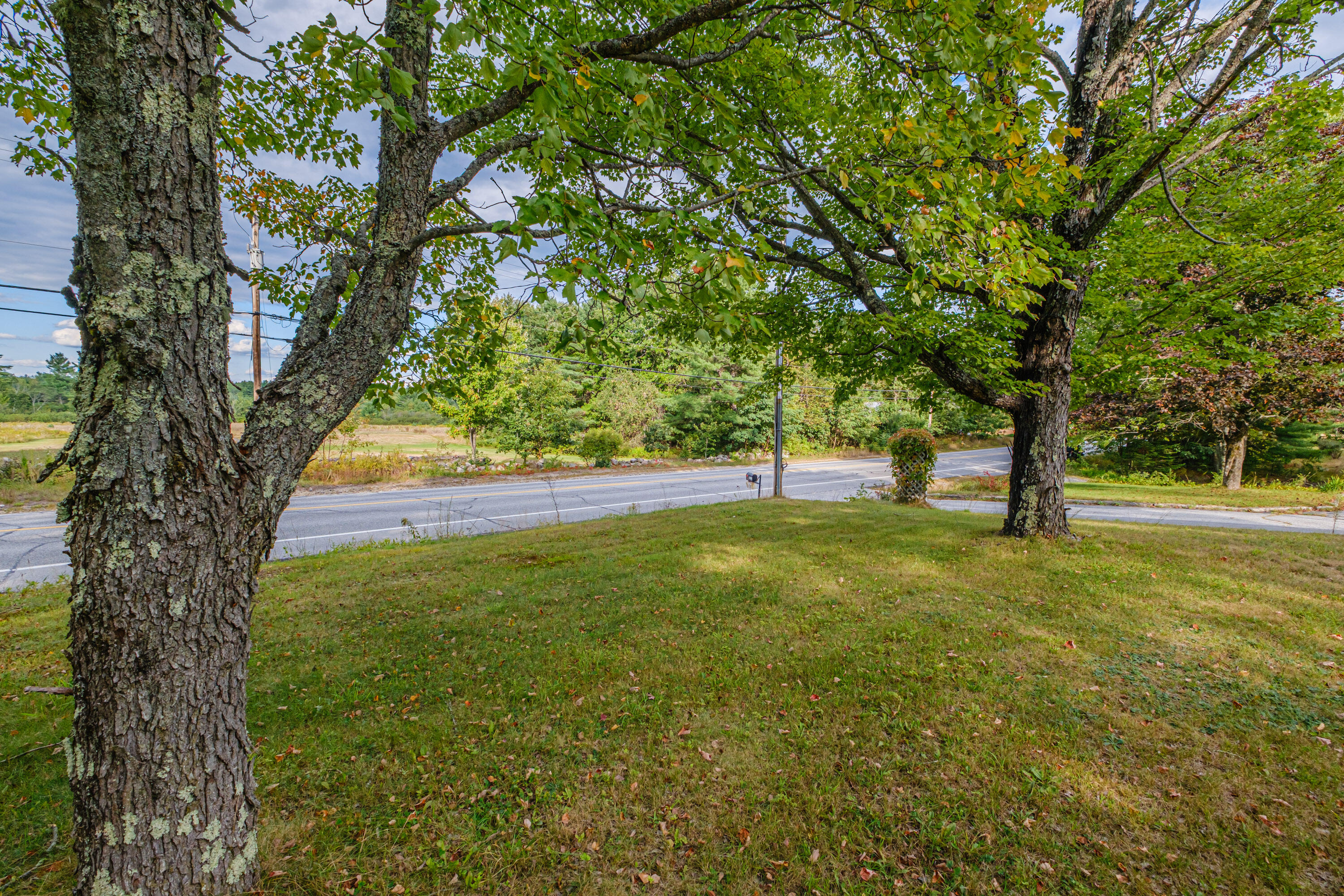 1222 Pequawket Trail Standish, ME 04085 - Photo 5 of 97 20250911gp-62009