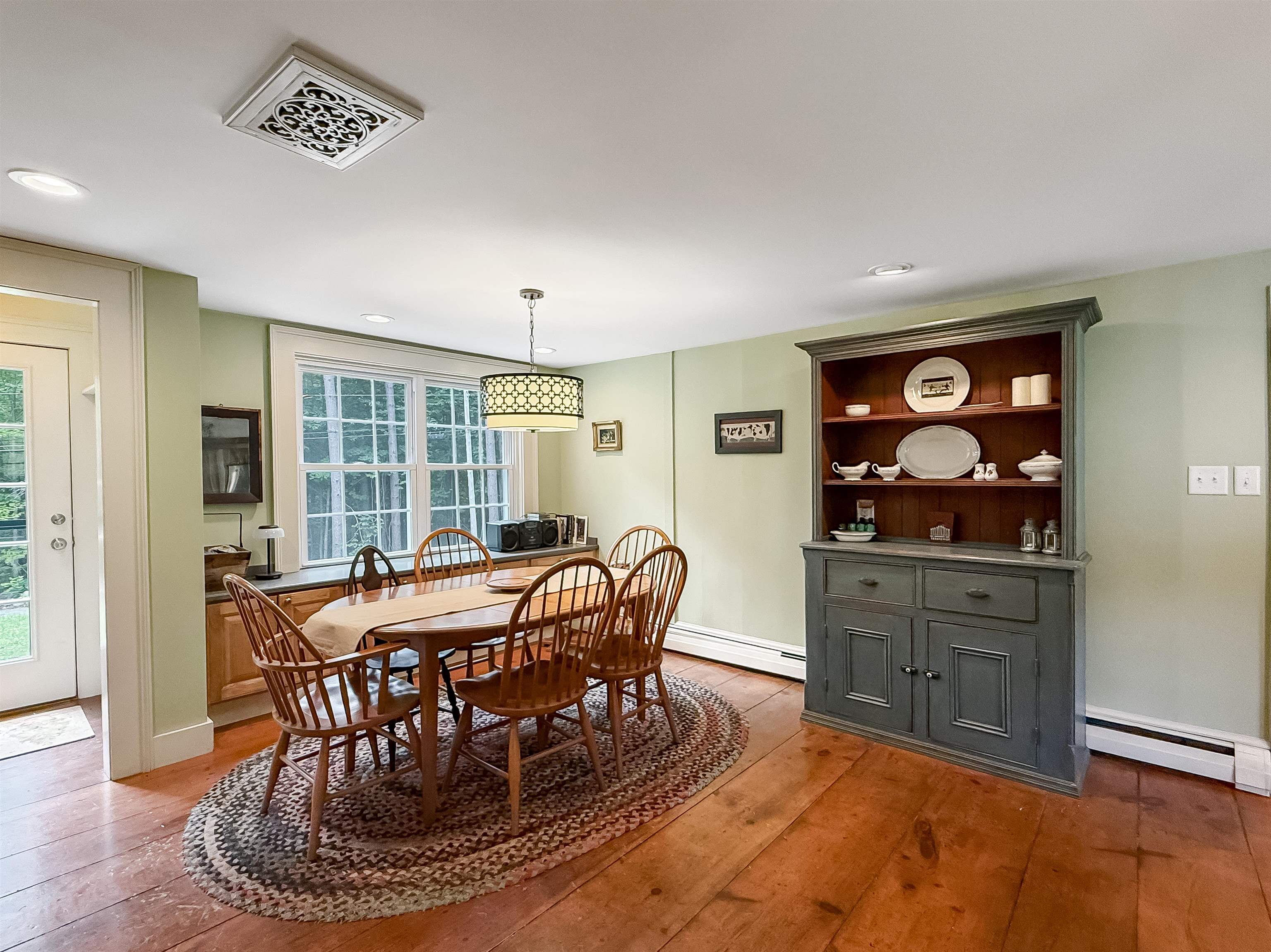 596 4 Chimneys Road Grafton, VT 05146 - Photo 8 of 50