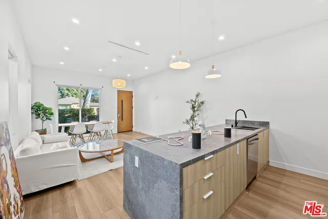 $6,495 | 1905 South Corning Street, Unit 2, Los Angeles, CA 90034