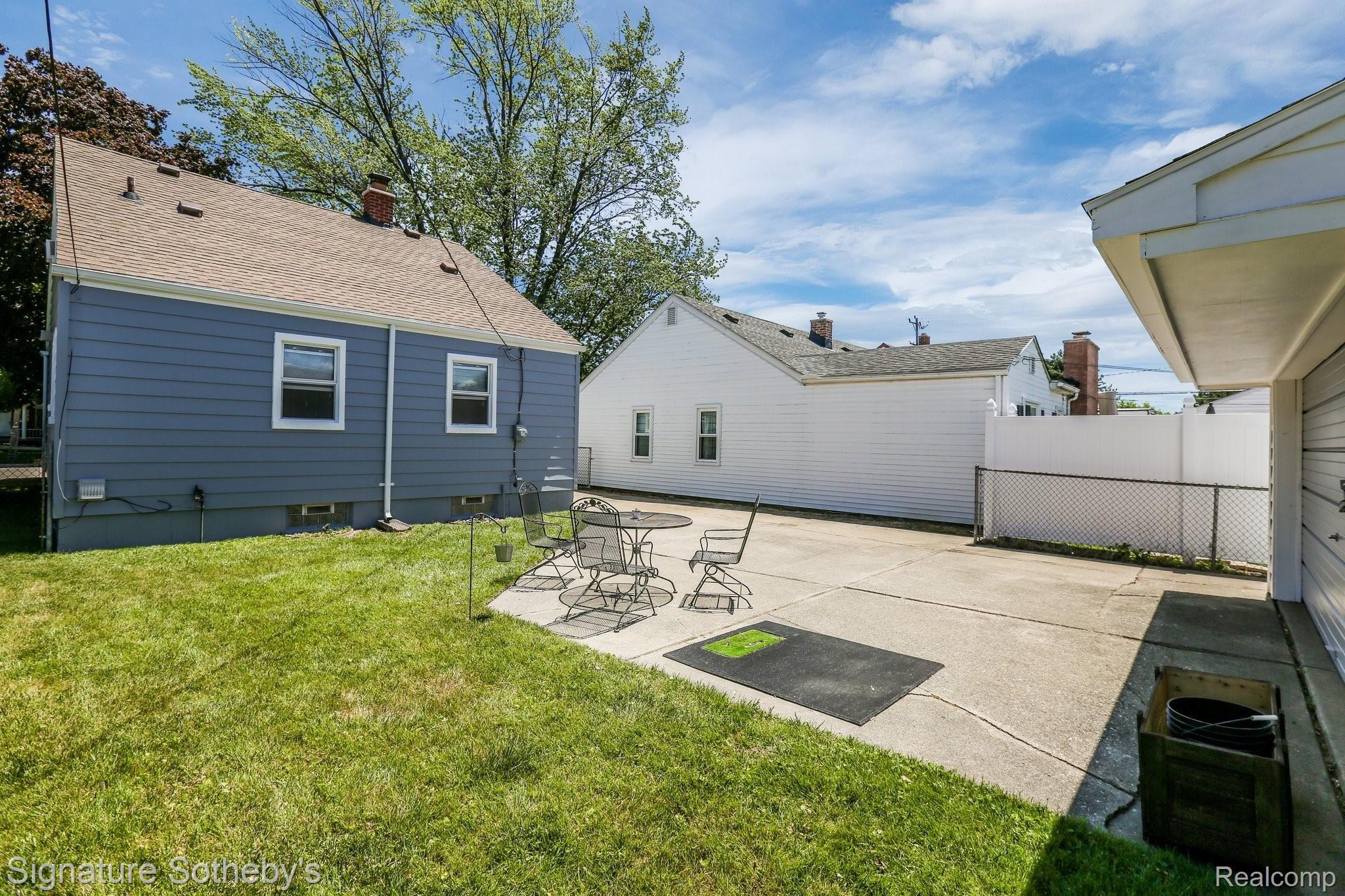 17614 Quarry Road Riverview, MI 48193 - Photo 23 of 24 17614+Quarry+Rd+Riverview-19-web.jpg
