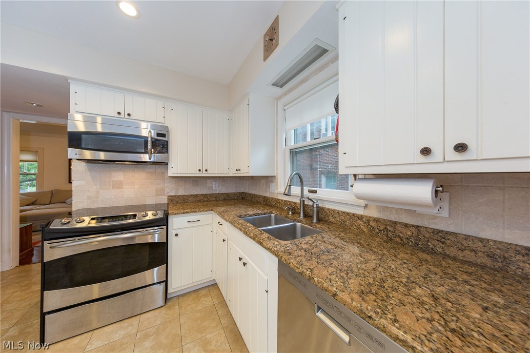17001 Fernway Road Cleveland, OH 44120 - Photo 12 of 35 Gallery Image 12