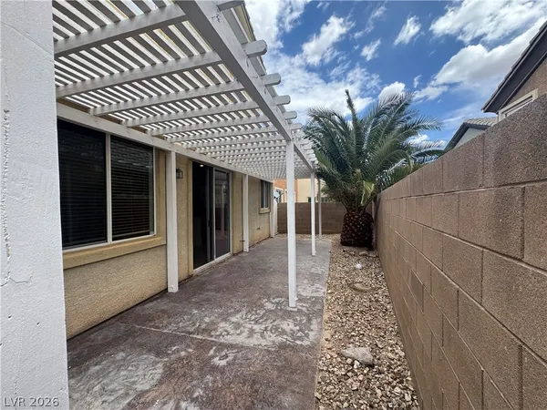 $2,300 | 73 Daisy Springs Court, Las Vegas, NV 89148
