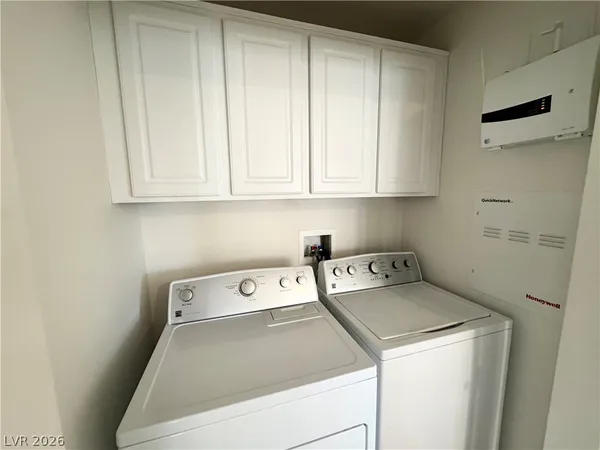 $2,300 | 73 Daisy Springs Court, Las Vegas, NV 89148