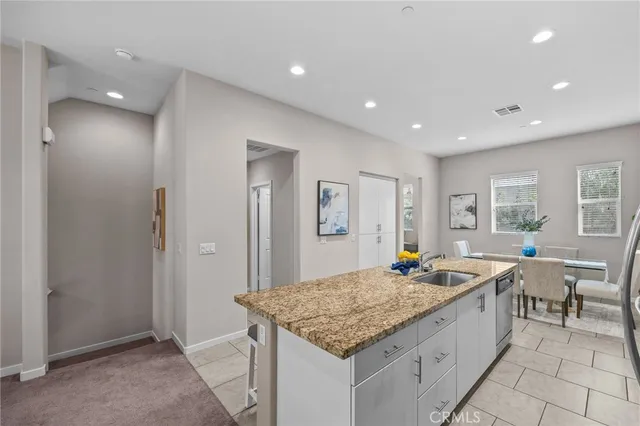 $638,000 | 762 Chandler Walk, Upland, CA 91786