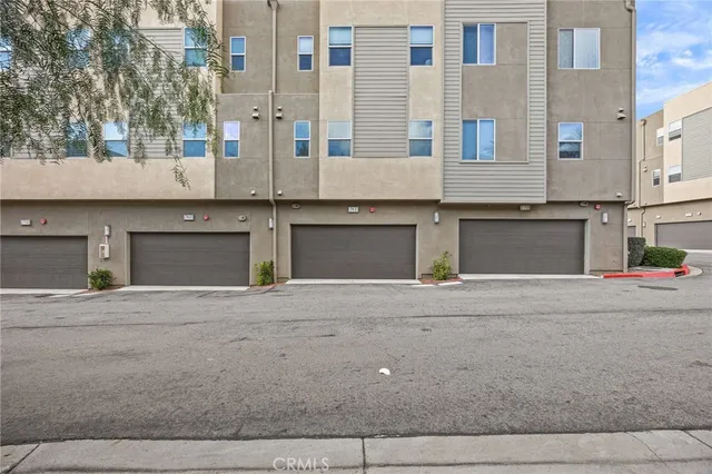 $638,000 | 762 Chandler Walk, Upland, CA 91786